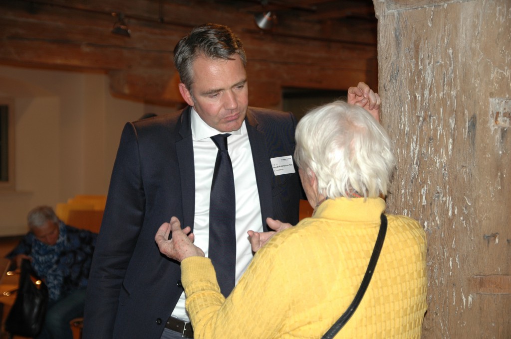 Prof. Dr. med. Hendrik-Johannes Pels berät über verschlossene Hirngefäße.